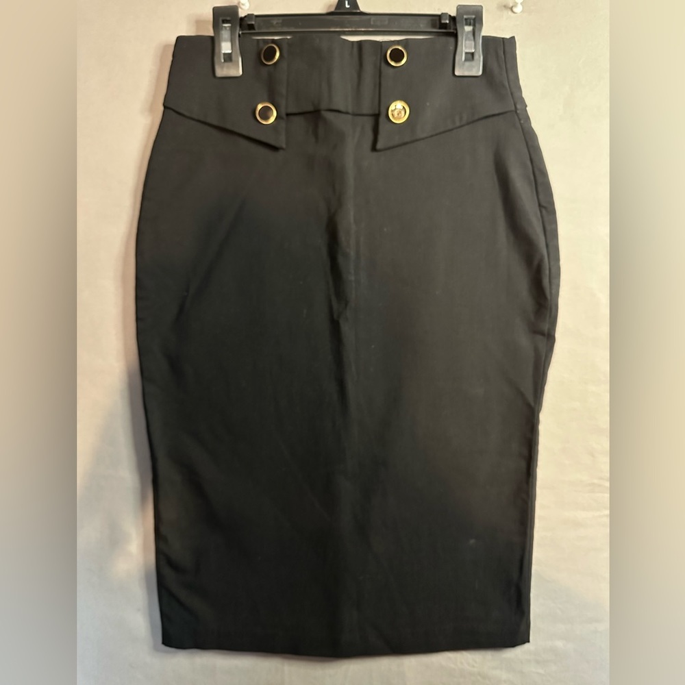 Navy blue pencil skirt never worn stretchy size medium